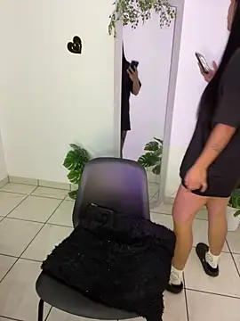 meli ortiz  online show from March 26, 2026, 2:44 pm