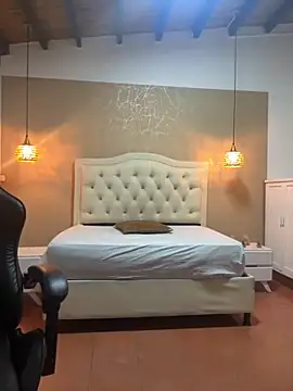 Snapshot of Hadley_ chatting on September 14, 2025, 4:39 pm Hadley online show from September 14, 2025, 4:39 pm