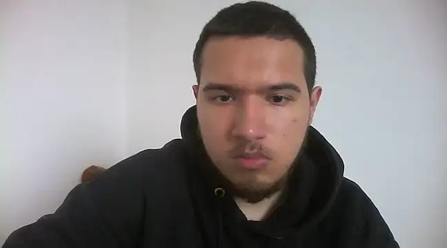 Drag Queen online show from March 18, 2025, 10:46 am