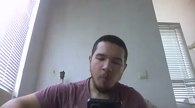 Drag Queen online show from March 21, 2025, 10:39 am