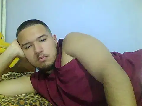 Drag Queen online show from September 24, 2025, 6:11 pm