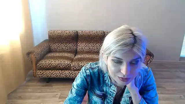 SexyBeatriice online show from February 21, 2025, 10:28 am