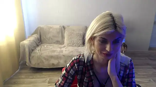 SexyBeatriice online show from April 6, 2026, 6:14 am