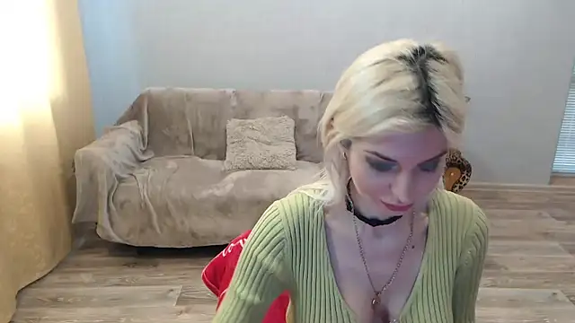 SexyBeatriice online show from April 20, 2026, 6:27 am