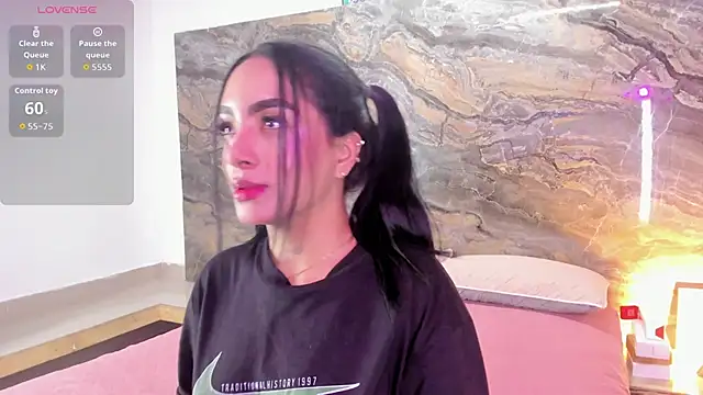 Estefy gomez09 online show from March 5, 2026, 12:34 pm