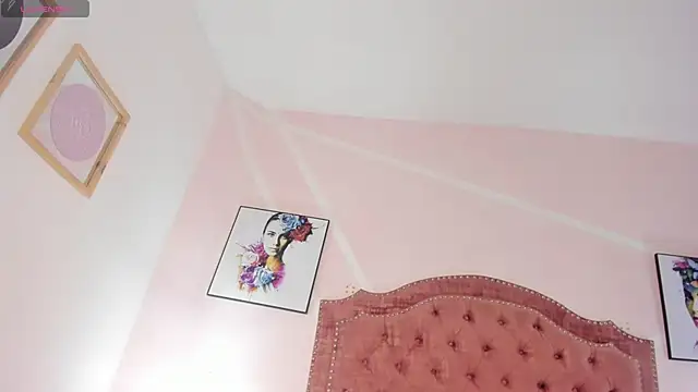 Snapshot of Mia_greco_ chatting on March 17, 2025, 10:17 pm Mia greco online show from March 17, 2025, 10:17 pm