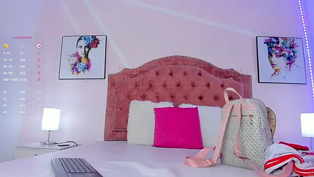 Snapshot of Mia_greco_ chatting on March 21, 2025, 8:08 pm Mia greco online show from March 21, 2025, 8:08 pm