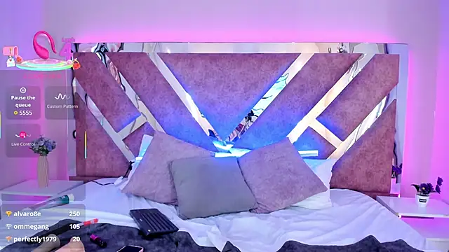 AliDiaz  online show from October 18, 2025, 7:42 am