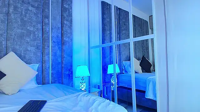 AliDiaz  online show from February 27, 2026, 7:25 pm