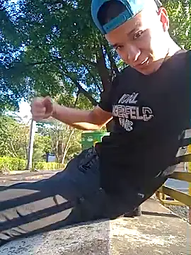 arevalo1124 online show from September 13, 2025, 9:47 pm