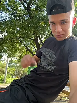 arevalo1124 online show from November 10, 2025, 8:41 pm