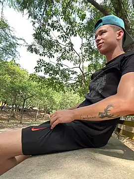 arevalo1124 online show from November 23, 2025, 3:23 pm