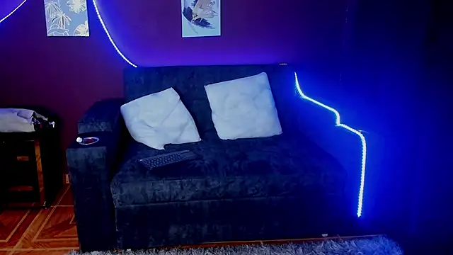 SOPHI WOLFF online show from March 7, 2025, 1:42 am