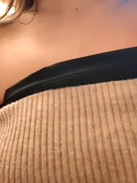 Maiden-Hot online show from October 2, 2025, 7:43 pm