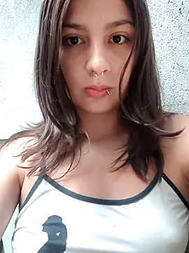 Snapshot of Maiden-Hot chatting on April 23, 2026, 9:17 pm Maiden-Hot online show from April 23, 2026, 9:17 pm