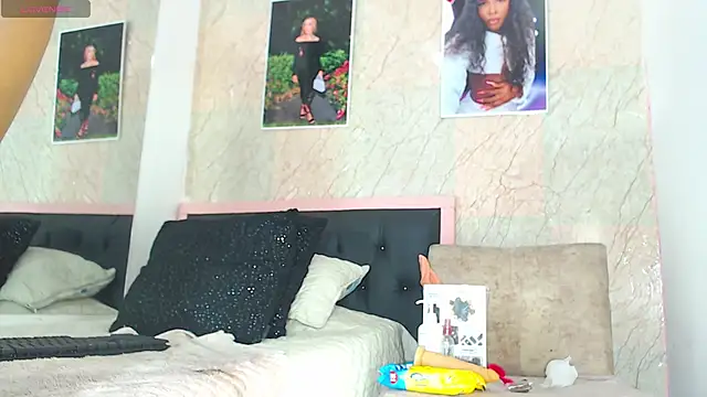 k stormi  online show from November 23, 2025, 1:16 am