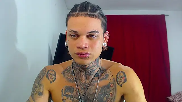 hot man05 online show from October 27, 2025, 2:59 am