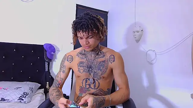 hot man05 online show from November 12, 2025, 8:30 pm