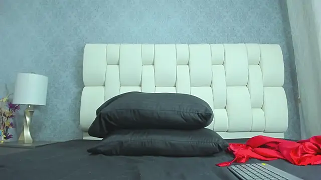 amanda29 online show from October 23, 2025, 8:18 pm