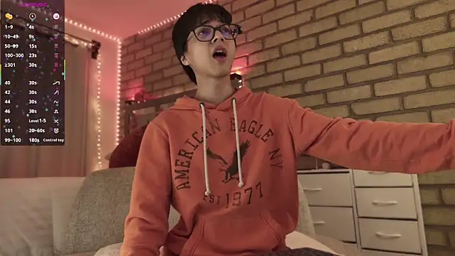 biel biel online show from November 11, 2025, 4:45 am