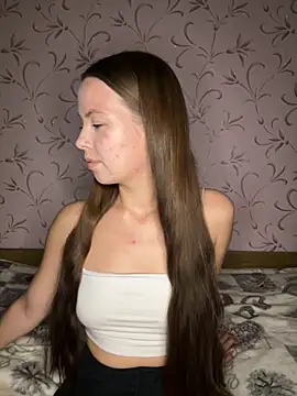 Arielle Swan online show from October 25, 2025, 2:46 pm