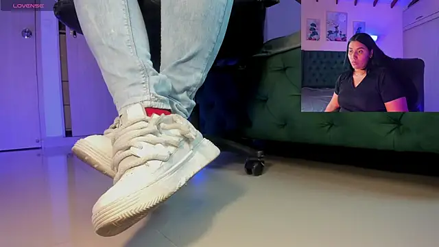 aleya bliss online show from November 28, 2025, 3:53 am