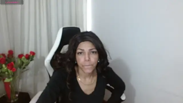 Lunasquirt1985 online show from April 19, 2026, 12:15 pm