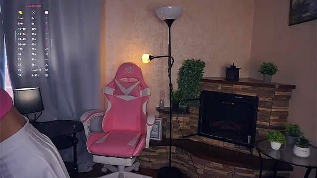 ErlinaBuoy online show from September 24, 2025, 5:33 am