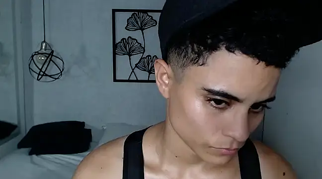 Liiamthompson online show from March 10, 2025, 11:16 pm