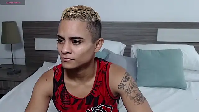 Liiamthompson online show from March 17, 2026, 9:23 am