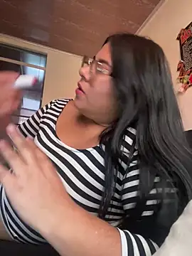 viccky vick online show from February 11, 2025, 10:18 pm