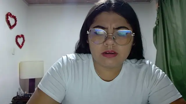 viccky vick online show from September 24, 2025, 3:43 am