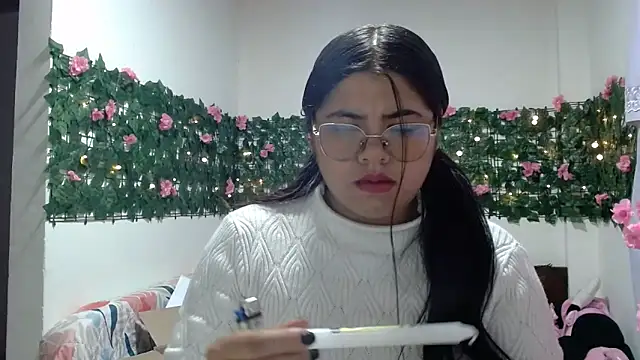 viccky vick online show from November 23, 2025, 1:38 am