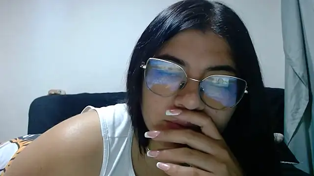 Snapshot of viccky_vick chatting on June 21, 2026, 4:15 am viccky vick online show from June 21, 2026, 4:15 am
