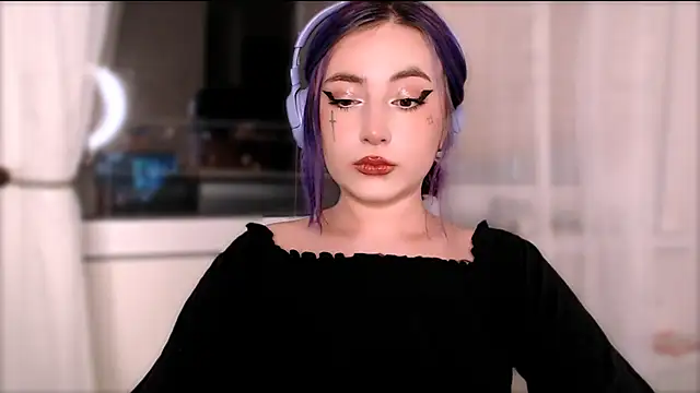 purplewitch online show from October 14, 2025, 7:36 pm