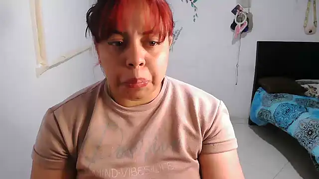 alexandraluv online show from December 2, 2025, 3:12 am