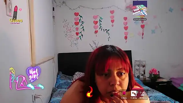 alexandraluv online show from February 3, 2026, 2:53 am