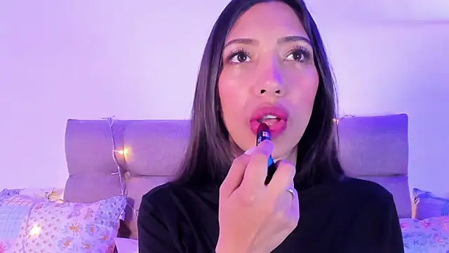 Miss veronicaa2 online show from February 6, 2025, 12:37 pm