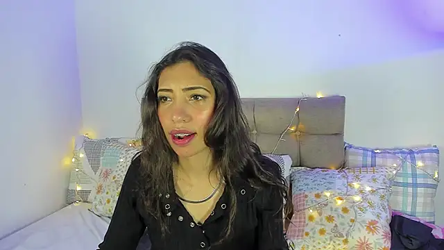 Miss veronicaa2 online show from February 18, 2025, 12:17 pm