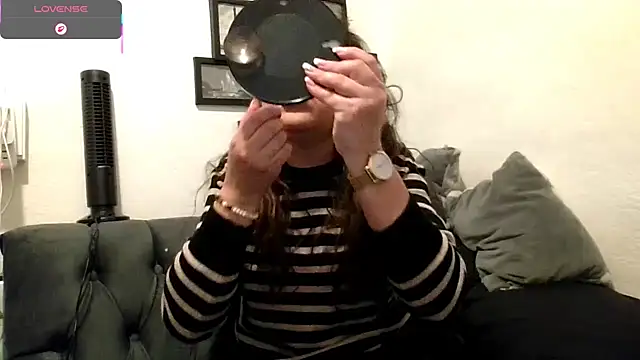 Snapshot of MirandaLatinaLovely chatting on February 25, 2026, 6:28 pm MirandaLatinaLovely online show from February 25, 2026, 6:28 pm