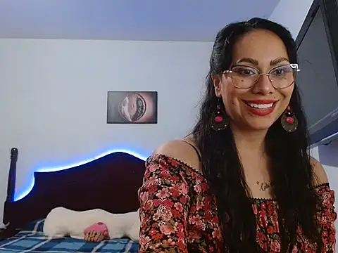 AloLovely  online show from May 15, 2026, 2:51 am