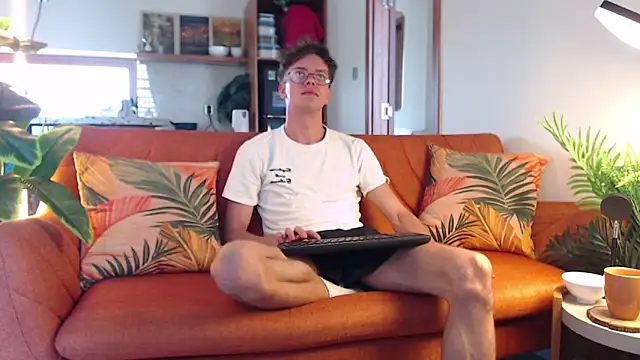 William Henry  online show from April 22, 2026, 5:21 am