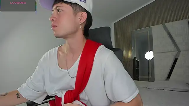 marcuscollins1  online show from December 22, 2025, 2:47 pm