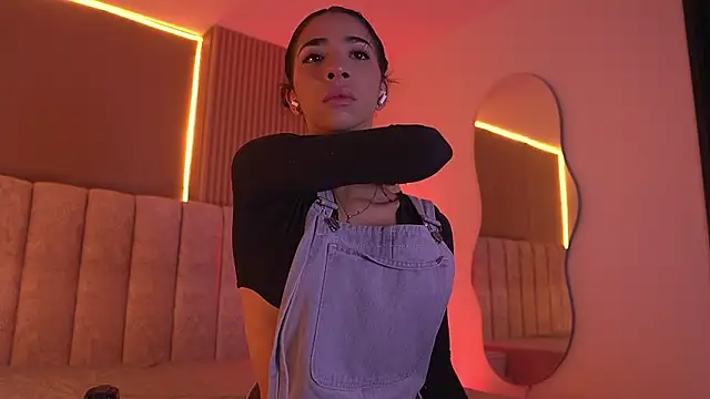 Snapshot of sara_lopee1 chatting on February 26, 2026, 11:53 am sara lopee1 online show from February 26, 2026, 11:53 am