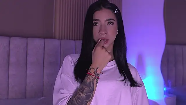 Snapshot of sara_lopee1 chatting on March 3, 2026, 12:00 pm sara lopee1 online show from March 3, 2026, 12:00 pm