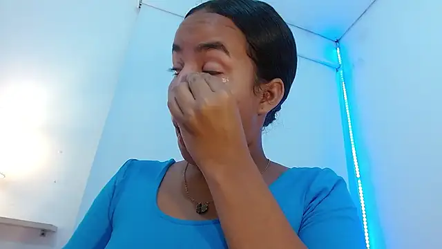 Roxy Stonee online show from October 3, 2025, 7:22 pm