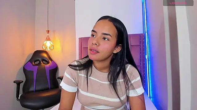 Roxy Stonee online show from February 26, 2026, 7:35 pm