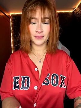 chloe rockss  online show from September 24, 2025, 10:57 pm