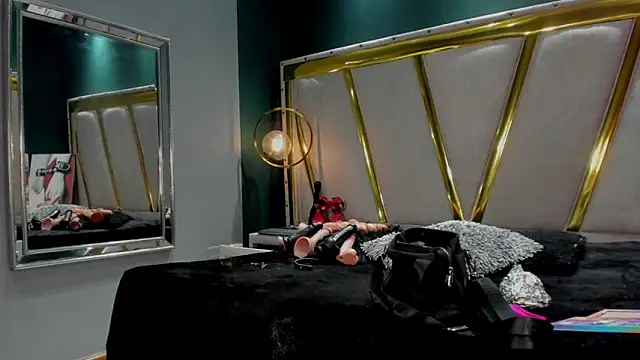 Mara Gonzalez online show from October 21, 2025, 11:11 am