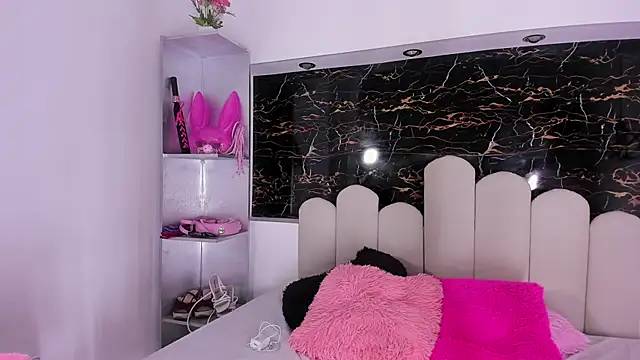 Annyrosee online show from October 3, 2025, 8:28 pm